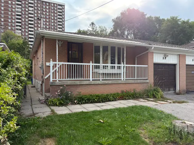 3b House at Yonge & Steeles