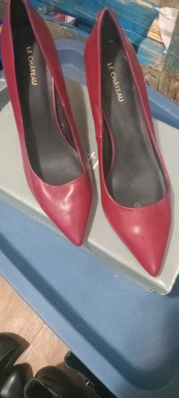 STUNNING RED LE CHATEAU SHOES