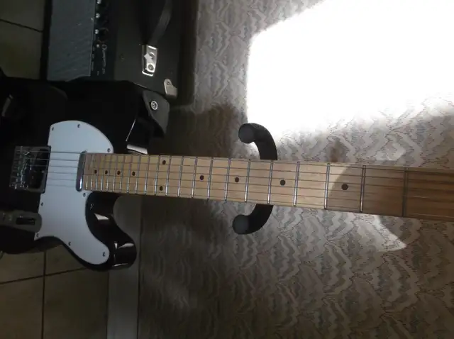 Guitare électrique GFX avec  ampli Fender champion 20 in Guitars in Sherbrooke - Image 4