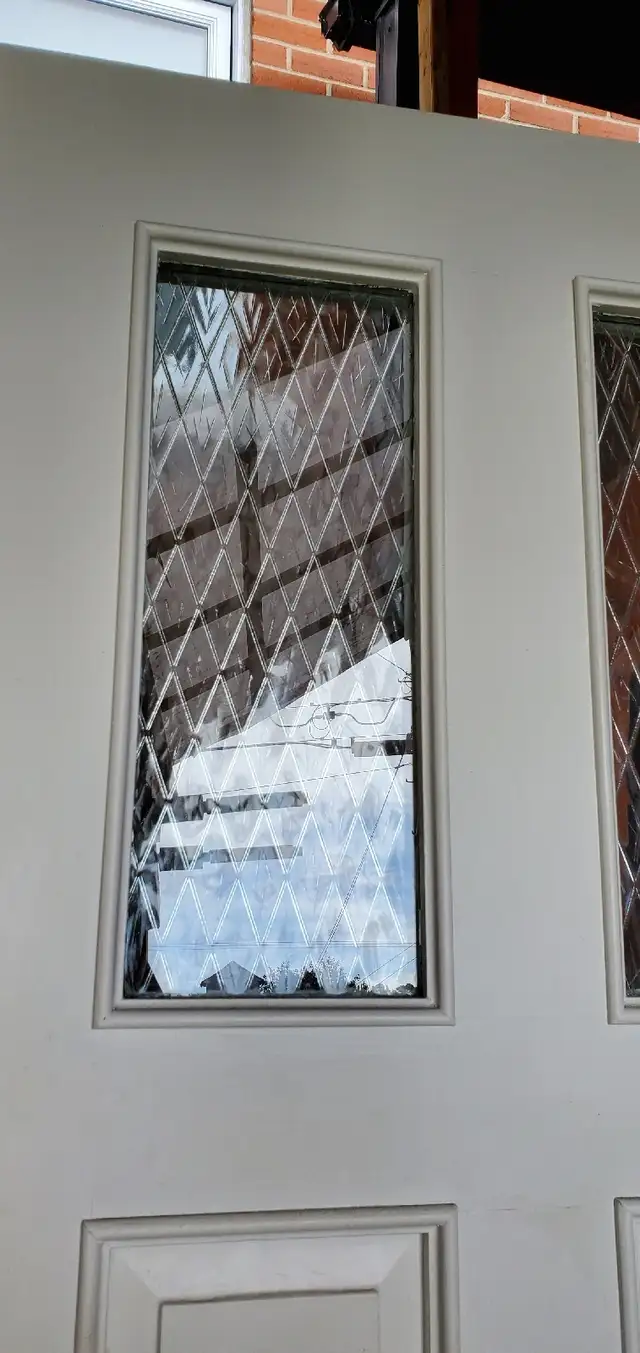 porte en bois chêne  in Windows, Doors & Trim in City of Montréal - Image 7