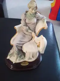 Florence figurine (art) Tender Love