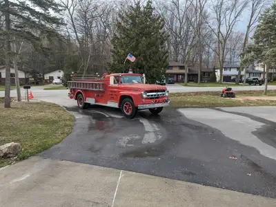 F 800 big job fire truck runs drives and stops under it own power very solid lows miles new wheels c...