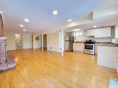 Walk-out Basement Apartment @ Bathurst/Rutherford!