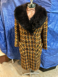 Manteau hiver 1970 vintage col renard fourrure femme medium