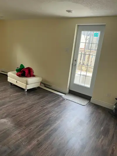 Spacious 3 bed 2 full bath walkout level and basement Bright area, big living room Parking available...