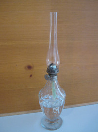 Antique Oil Lamp Night-Light