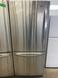  LG two door stainless steel fridge bottom freezer