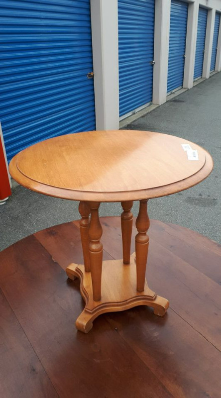 PARLOUR TABLE -ANTIQUE STYLE - in Other in Delta/Surrey/Langley - Image 2