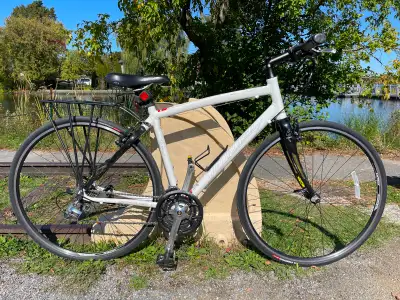 Hybrid Specialized Sirus Sport Carbon Alu Medium 5.5-5.10’ Tuned, View more