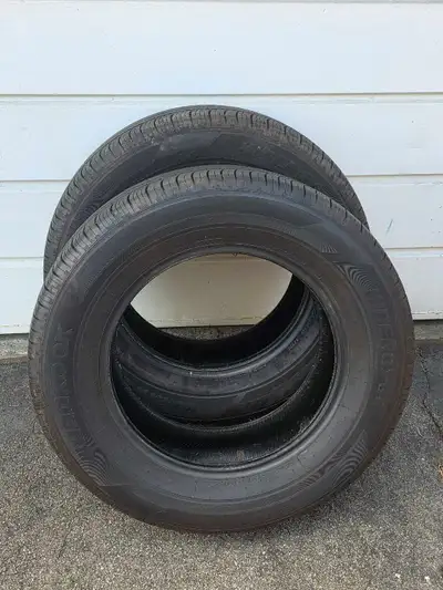 2 - Hankook Kinergy GT tires - 255/65/R18 DOT ends in 23 = 2023 10/32nds tread come with 10/32nds ne...