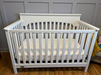 Graco Lauren 5-in-1 Convertible Crib, Converts to full-size bed 