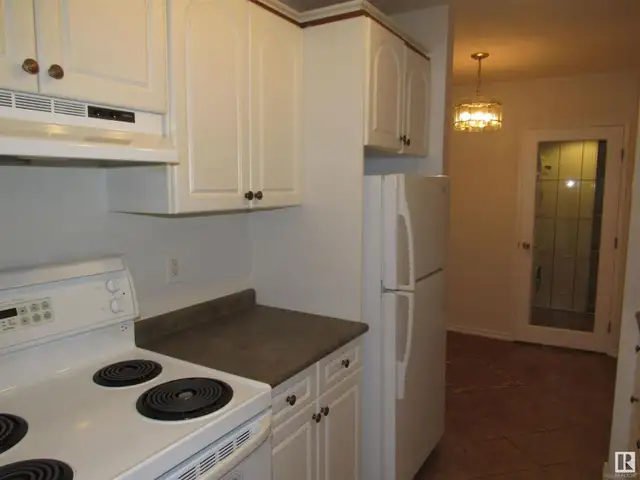 2-Bedroom Condo Unit for Rent in Riverbend in Long Term Rentals in Edmonton - Image 7
