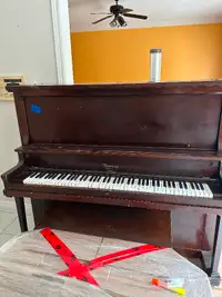 Grand Morris Piano