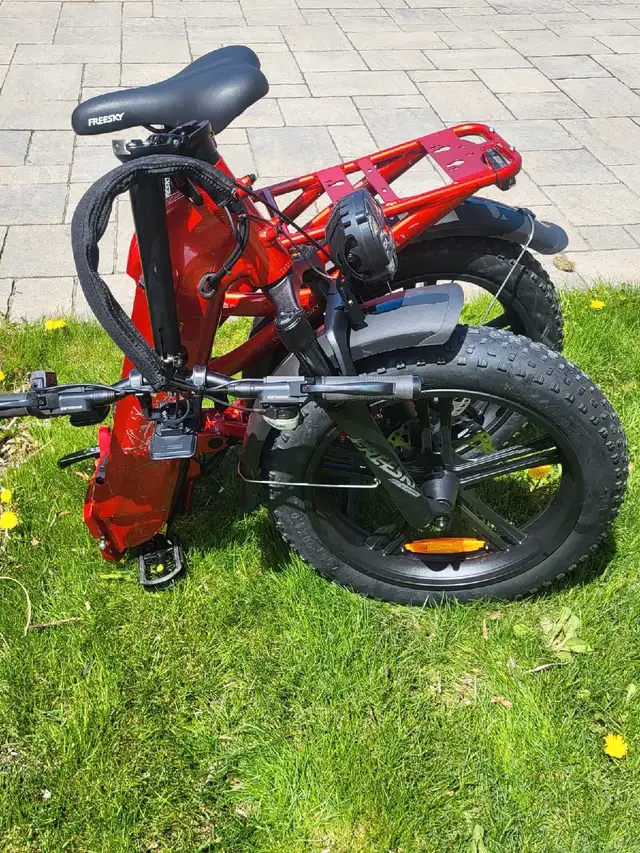 Brand new freesky  boulevard   foldable e bike for sale in Scooters & Pocket Bikes in Cambridge - Image 3
