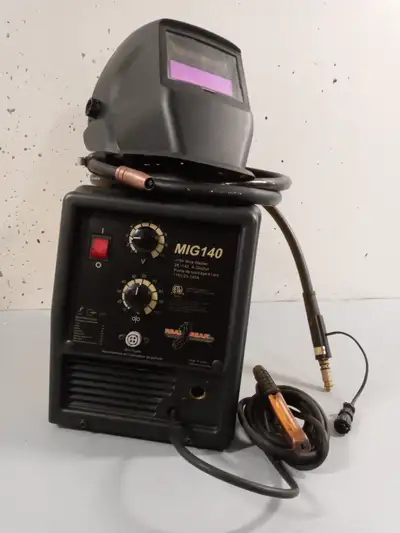 MIG 140 REAL GEAR WELDER • good condition • fully adjustable heat/wire speed • no trades