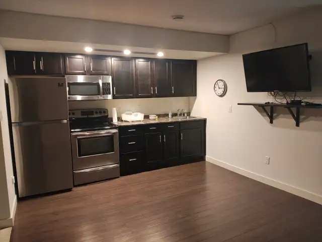 All Utilities Incl. 1.5-Bedroom Basement Suite in French Quarter