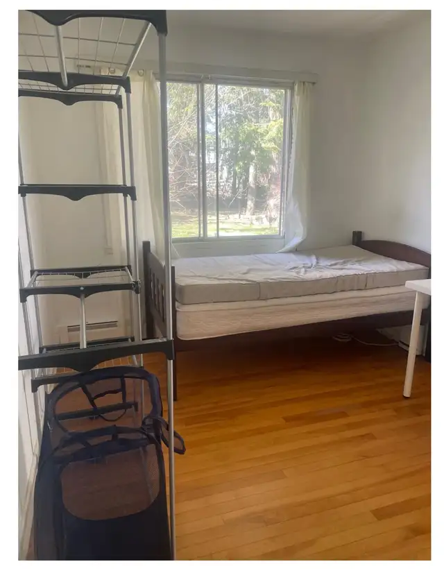 Furnished Private Room in a shared house in Clayton Park in Room Rentals & Roommates in City of Halifax - Image 2