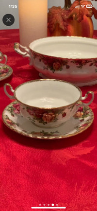 Royal Albert old country roses