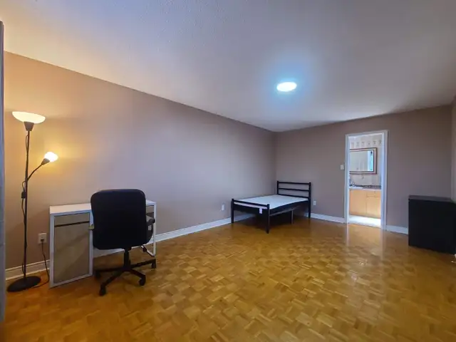 Ensuite Master Bedroom for Rent