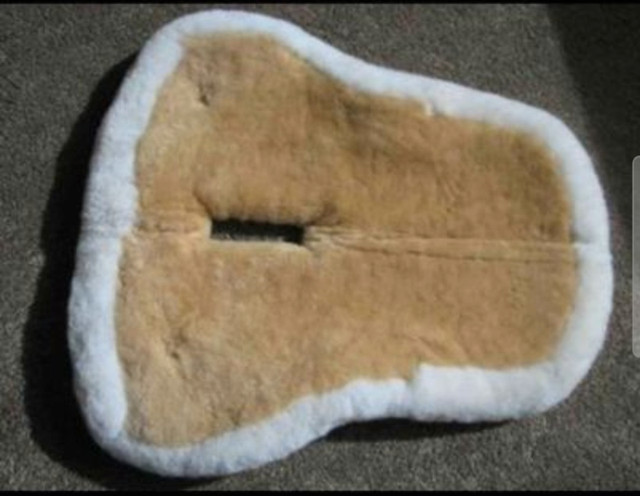 Pony Fleeceworks white half pad NEW! in Equestrian & Livestock Accessories in Peterborough - Image 2