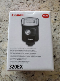 CANON 320EX Speedlite DSLR Camera Flash - BNIB