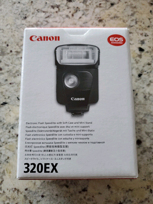 CANON 320EX Speedlite DSLR Camera Flash - BNIB in Cameras & Camcorders in Mississauga / Peel Region