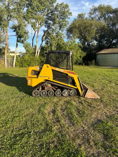 2005 Asv rc30 skid steer, runs well, u/c is in decent shape has a few new bogie wheels. Very capable...