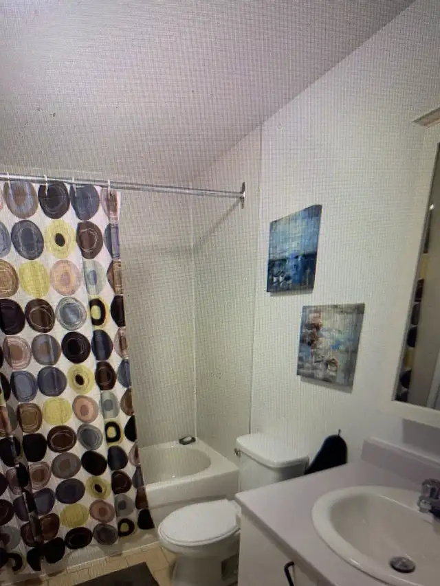 3 1/2 VERDUN, Metro De L Eglise in Long Term Rentals in City of Montréal - Image 6