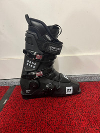 2022 Full Tilt Drop Kick ski boots