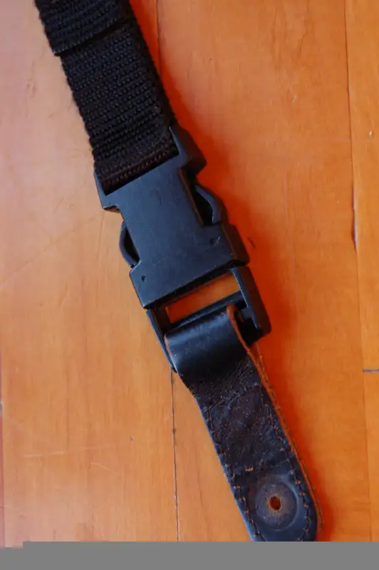 LEVY'S M15 BLACK GUITAR STRAP WITH QUICK RELEASE, 5CM W X 140 CM in Guitars in Gatineau - Image 3