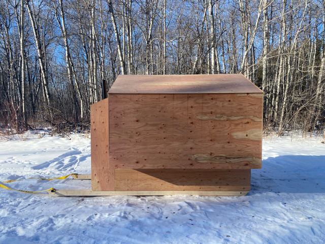 Ice fishing shack in Other in Nipawin - Image 3