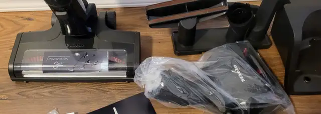 Miele Triflex HX1 Vacuum in Vacuums in Saskatoon - Image 7