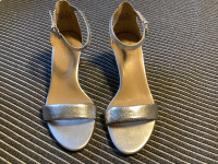 Naturalizer shoes sandals - silver leather 6.5 W