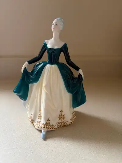 Royal Doulton beautiful full size lady figurine-"Regal Lady", View more