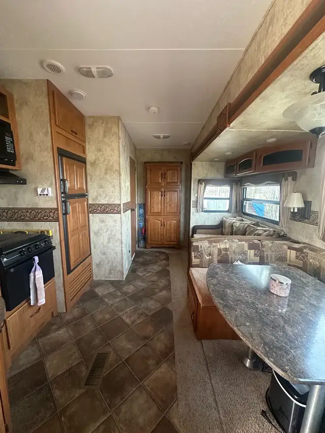 Copper Canyon 5th Wheel in RVs & Motorhomes in Grande Prairie - Image 8