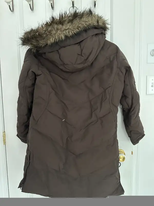 Brown Coat (Youth) in Kids & Youth in Ottawa - Image 4