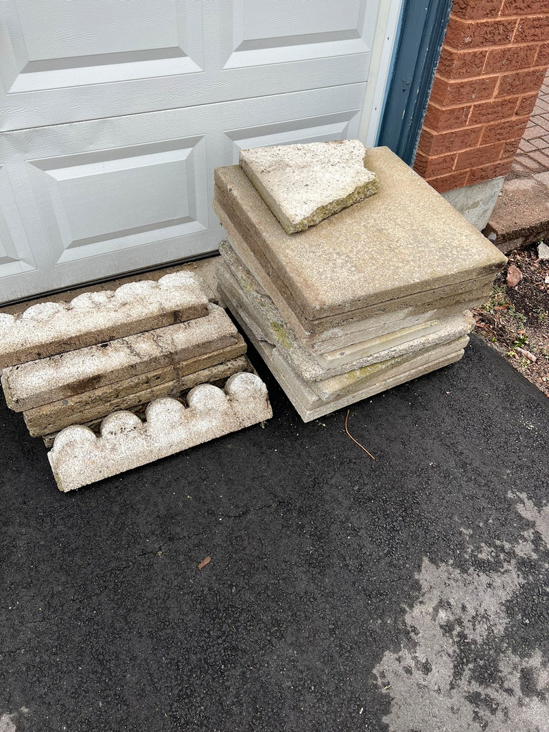 Patio stones and concrete edging for gardens. Outdoor Décor Ottawa