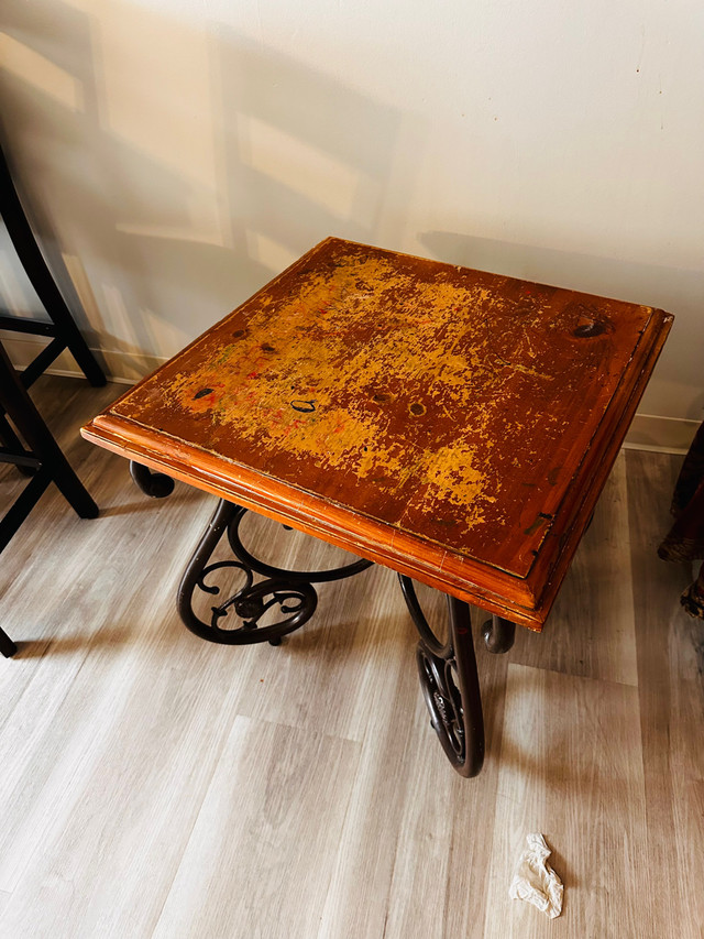 Table for Random Use in Coffee Tables in Thunder Bay