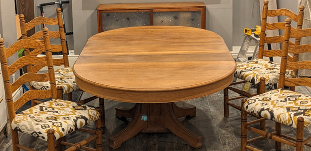 Dining room table + 4 chairs - beautiful warm wood, refinished in Dining Tables & Sets in Hamilton