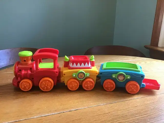 Fisher-Price Peek-a-Blocks Press & Go Train in Toys & Games in Barrie - Image 2