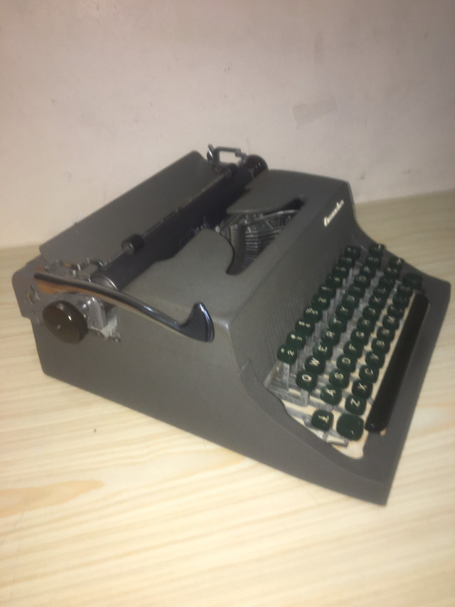 Vintage Most Wanted Portable Typewriter Arts & Collectibles City of