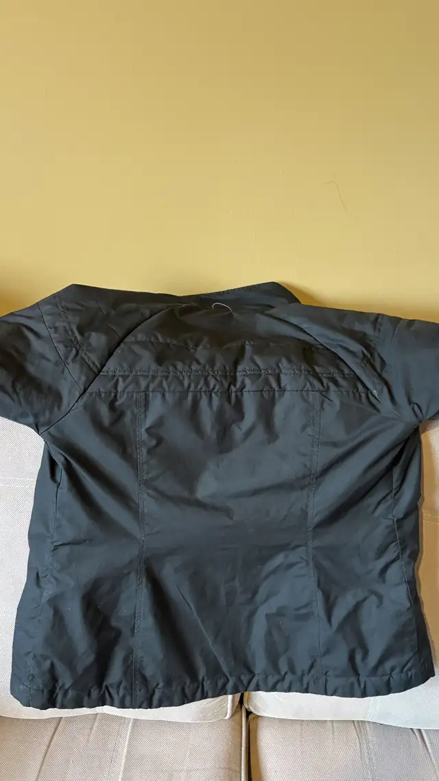 The North Face Jacket - Small in Women's - Tops & Outerwear in Mississauga / Peel Region - Image 6