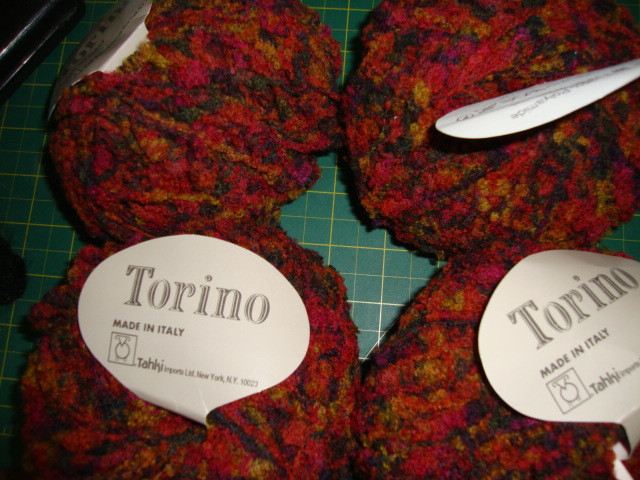 Takhi Torino Boucle & Austermann Smaragd wool in Hobbies & Crafts in Kitchener / Waterloo