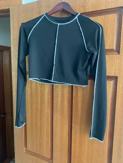 Blsck cropped top with white trimmings  small, View more