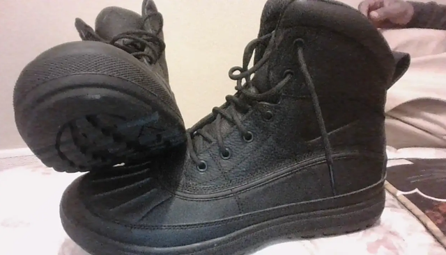 NEW! Nike ACG Woodside II Boots - Triple Black - Waterproof-$75 in Men's Shoes in Calgary - Image 5