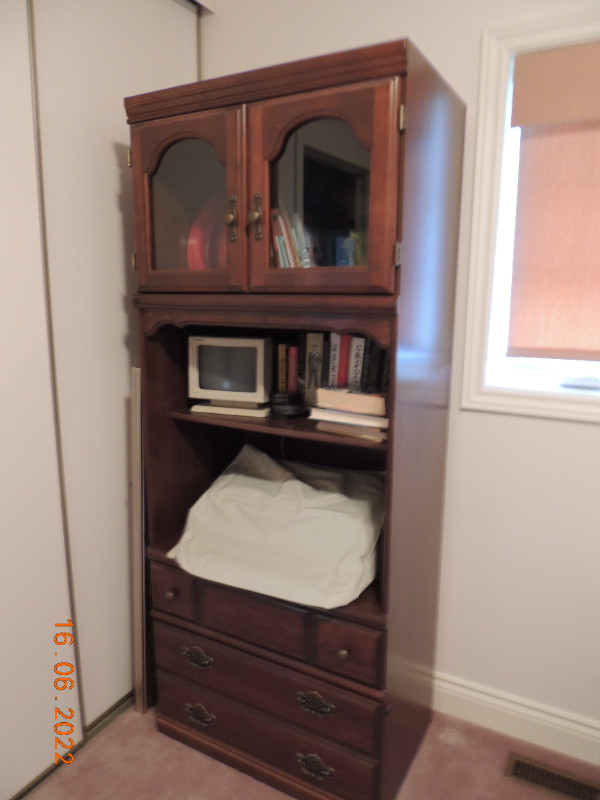 HUTCH / FILING CABINET in Hutches & Display Cabinets in Oshawa / Durham Region