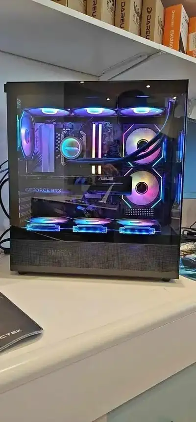 BACK TO Gaming | Ryzen 7 7700X | RTX 5070 | 32GB DDR5 | 1TB, View more