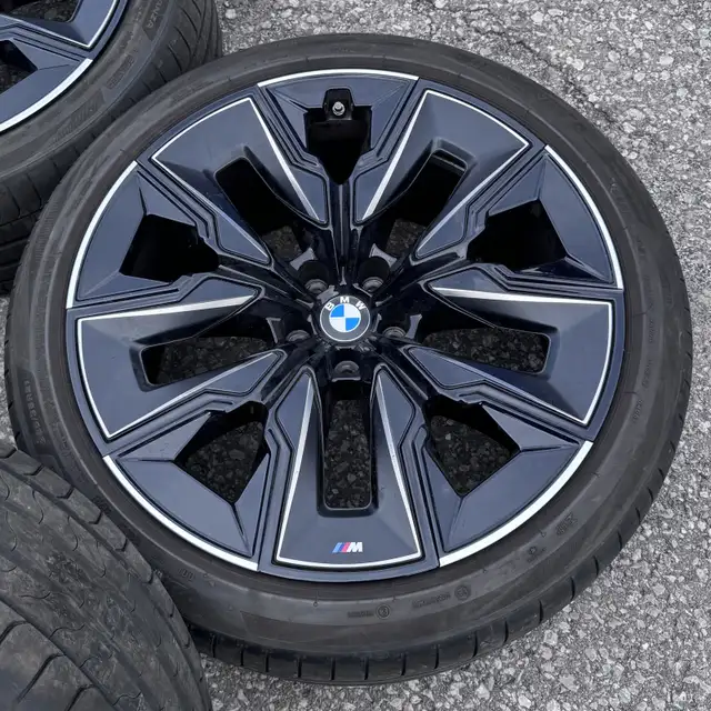 BMW 7 Series - i7 - X3 *OEM* 21 Inch Wheels & Sensors & Tires in Tires & Rims in City of Toronto - Image 4