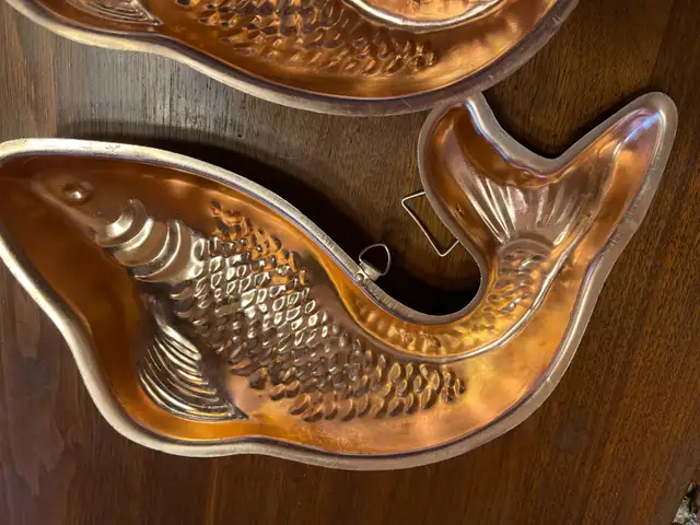 Vintage copper-coloured fish-shaped moulds in Kitchen & Dining Wares in City of Toronto - Image 4