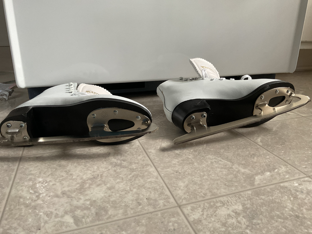 Skates. in Skates & Blades in Ottawa - Image 3